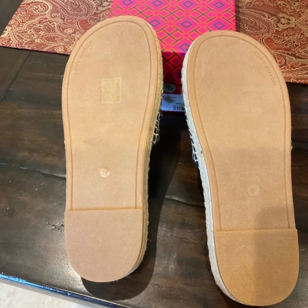 TORY BURCH Ribbon Espadrille Slide perfect Navy/ivory, size 7, BNIB, MSRP$265 - Picture 4 of 4